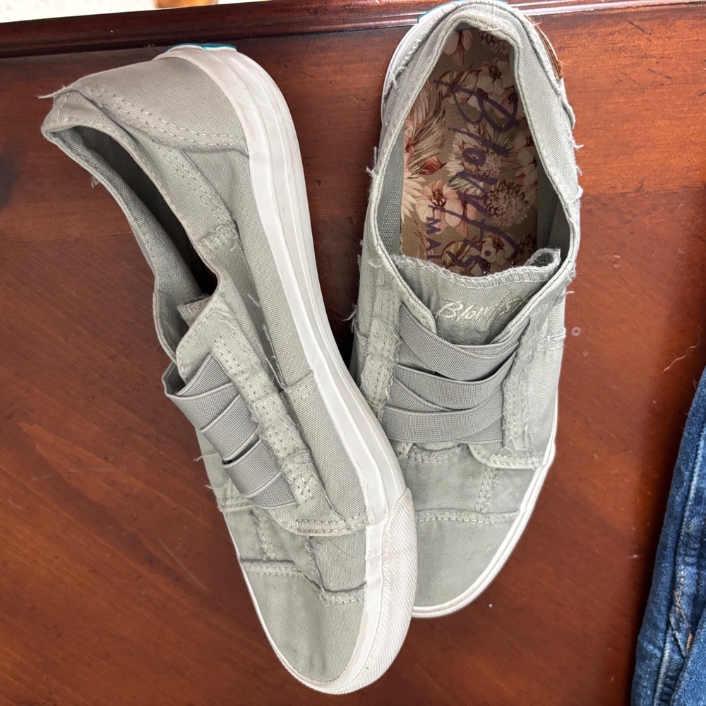 Blowfish Malibu Light Gray Slip-On Sneakers